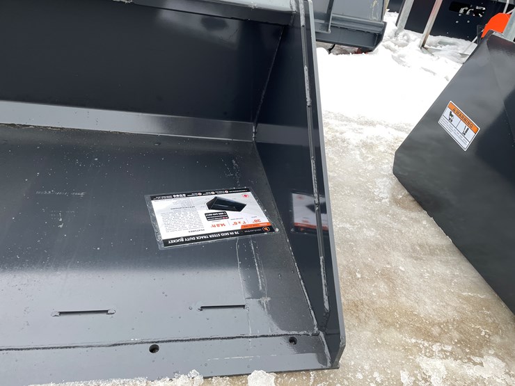 #2343-•-wolverine-universal-mount-track-duty-bucket-image-10