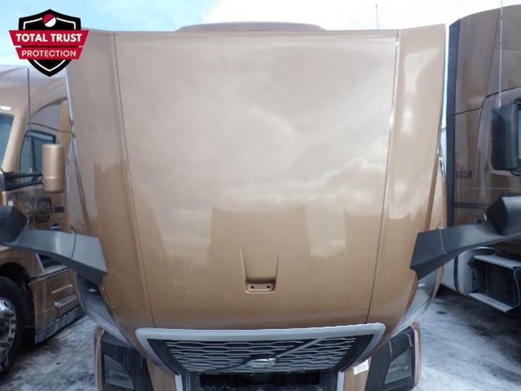 2023-volvo-vnl-300-image-21