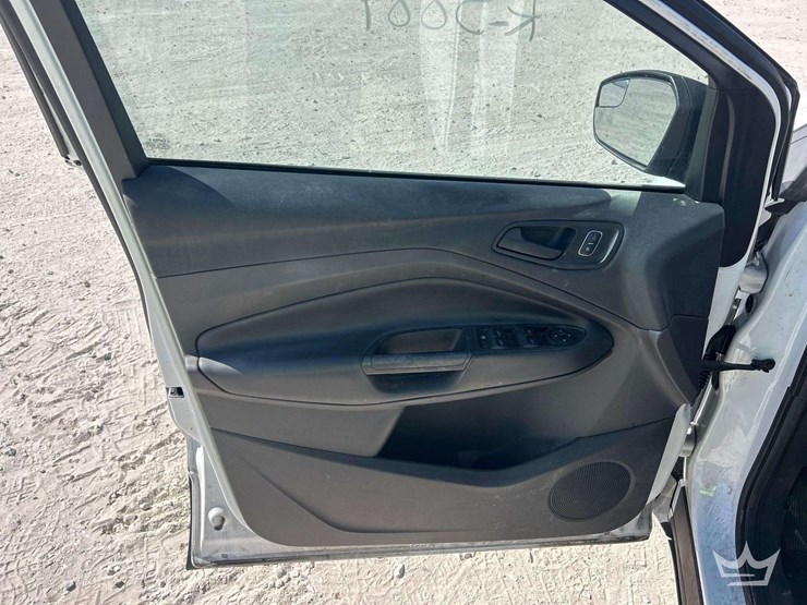 2017-ford-escape-image-14