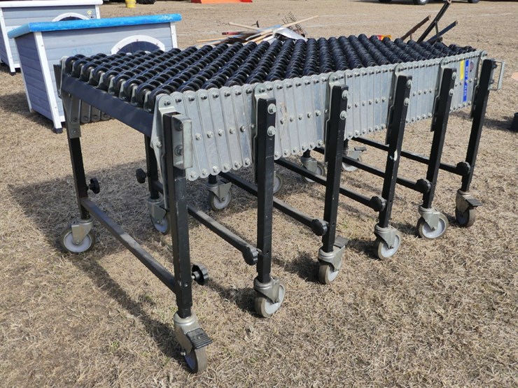 expandable-conveyor-belt-on-wheels-image-1