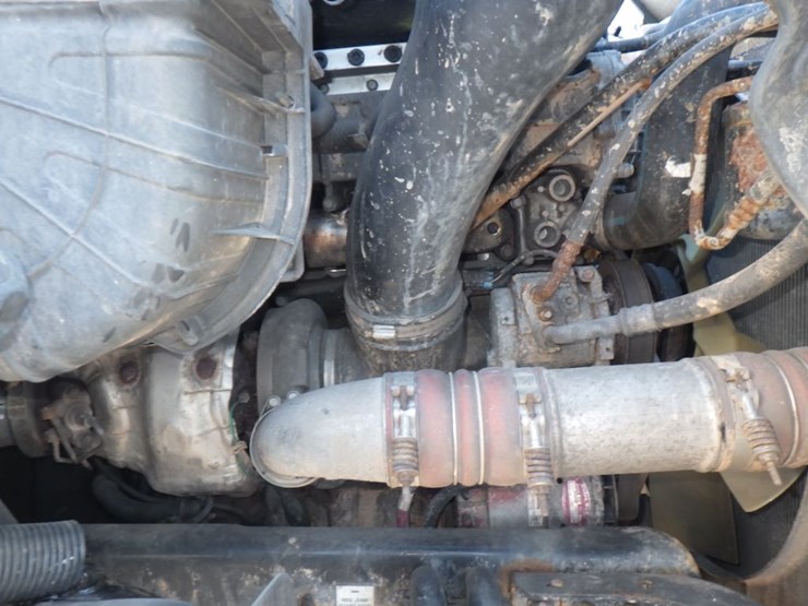 2019-freightliner-cascadia-113-image-21