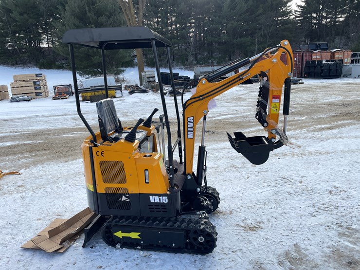 #109-•-miva-va15-mini-excavator-image-4