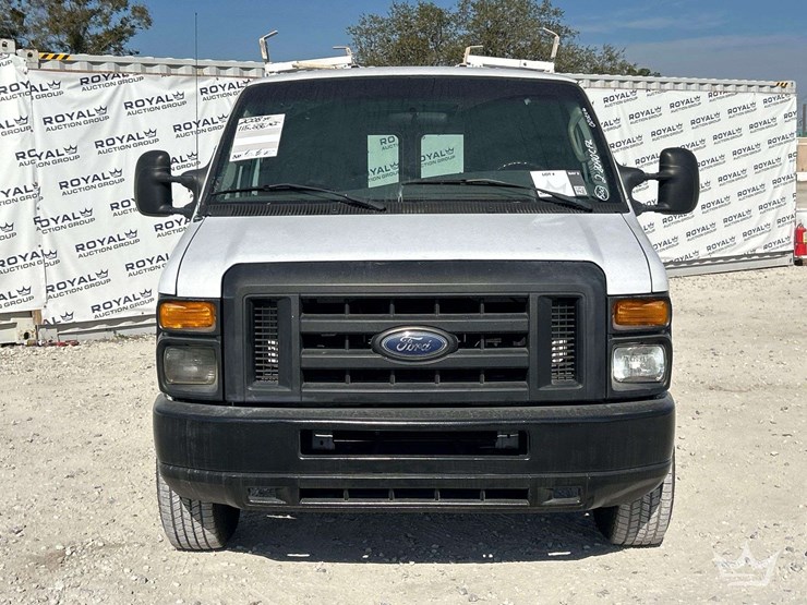 2008-ford-cargo-image-36