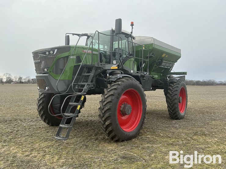 2023-fendt-rogator-934h-self-propelled-dry-spreader-image-1
