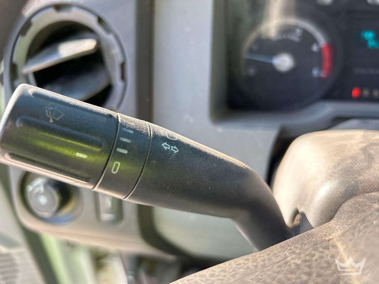 2015-ford-f550-image-13