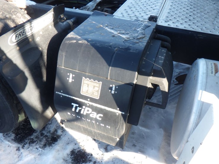 2017-freightliner-cascadia-125-image-6