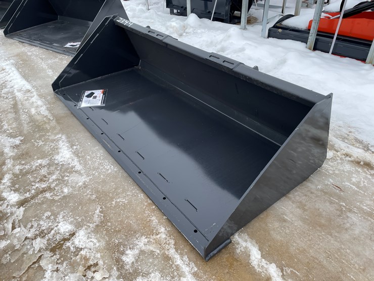 #2344-•-wolverine-universal-mount-track-duty-bucket-image-1