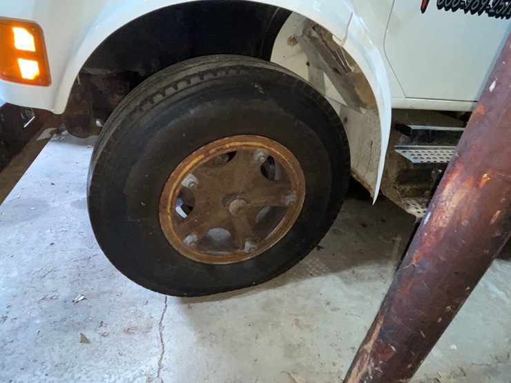 1998-international-4700-image-59