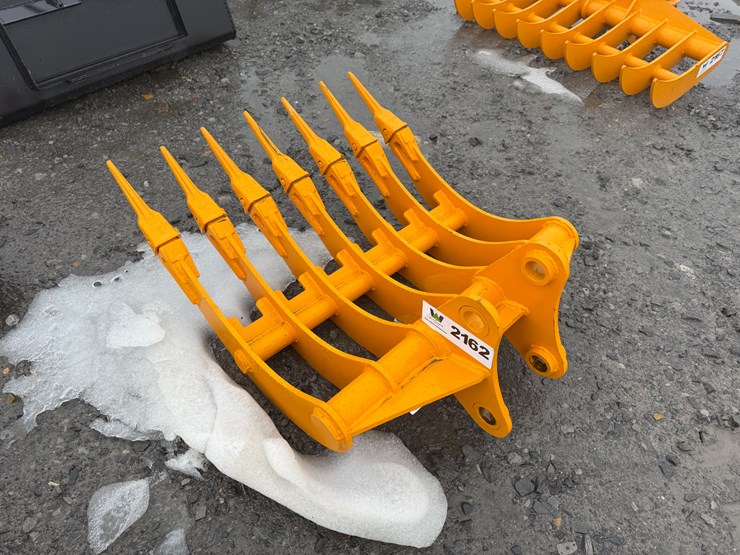 caterpillar-305-image-2