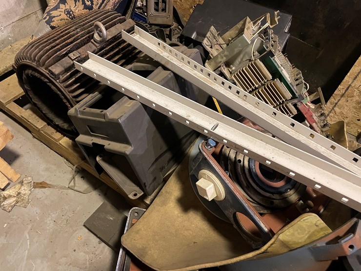 #7007-•-pile-of-scrap-iron-image-5