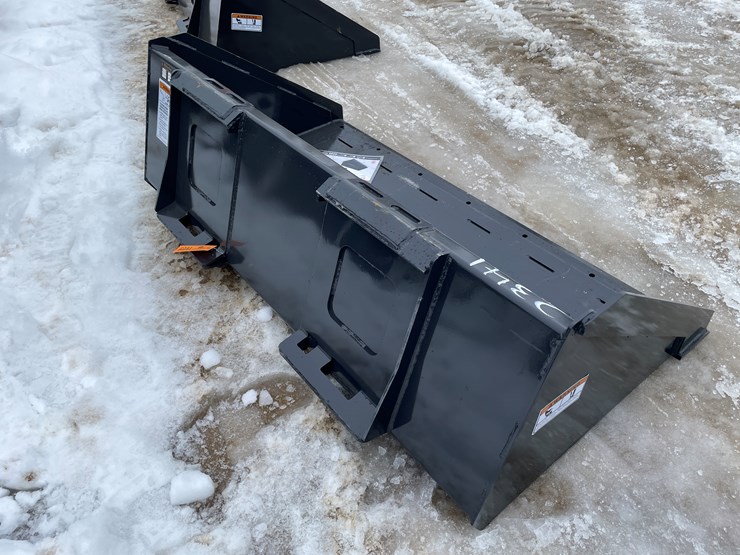 #2341-•-wolverine-universal-mount-track-duty-bucket-image-5