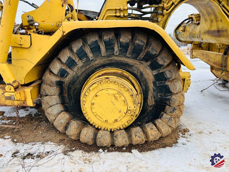 caterpillar-621-image-9