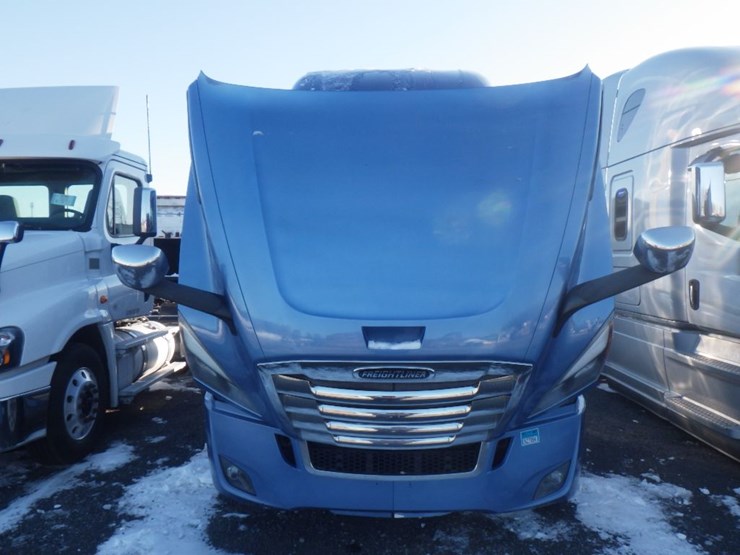 2019-freightliner-cascadia-126-image-24