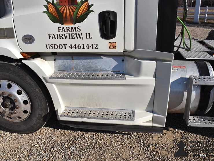 2019-freightliner-cascadia-116-t/a-truck-tractor-image-18