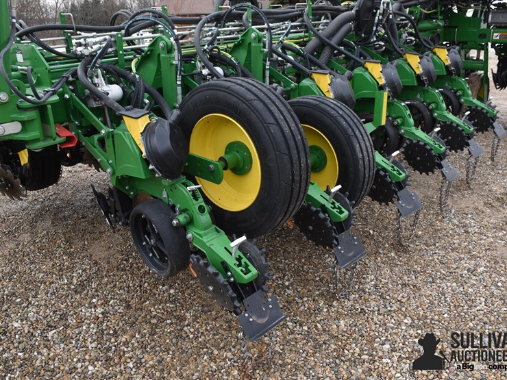 2022-john-deere-1775nt-image-14