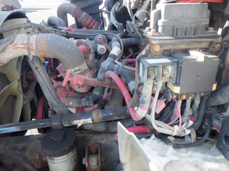 2014-international-durastar-4300-image-16