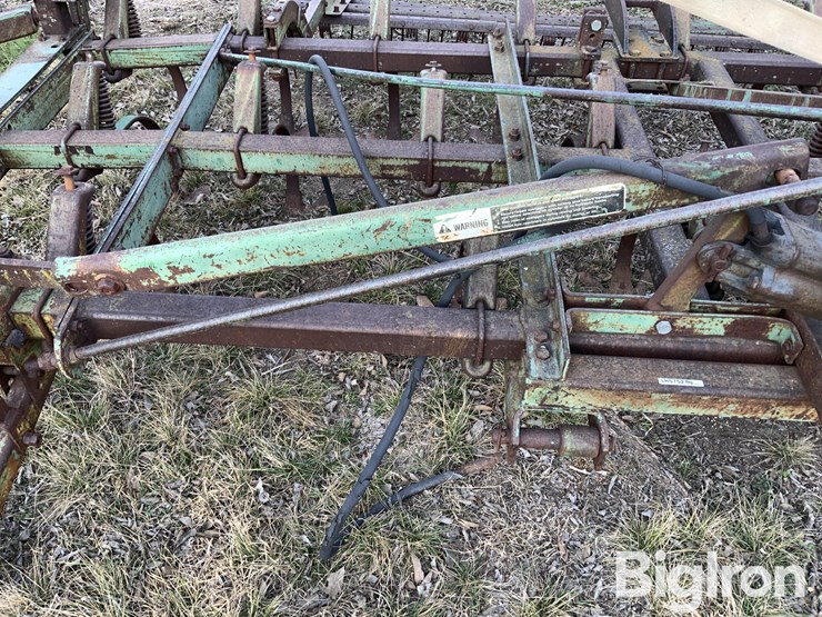 john-deere-chisel-plow-sweep-image-12