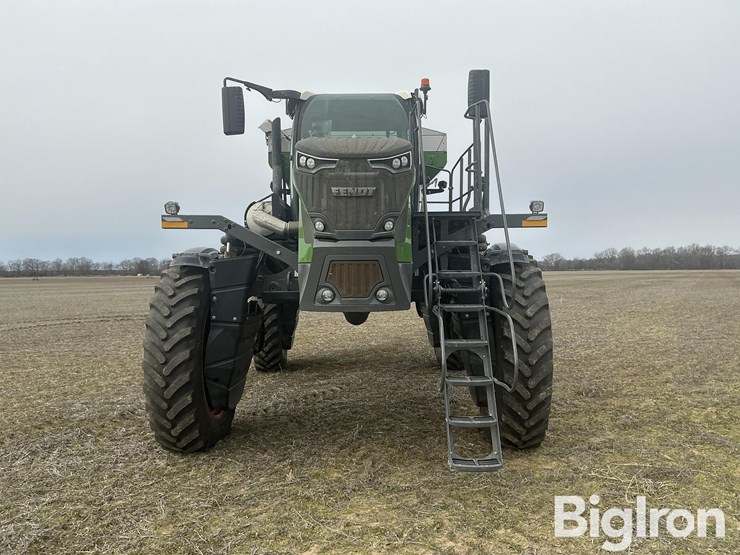 2023-fendt-rogator-934h-self-propelled-dry-spreader-image-2