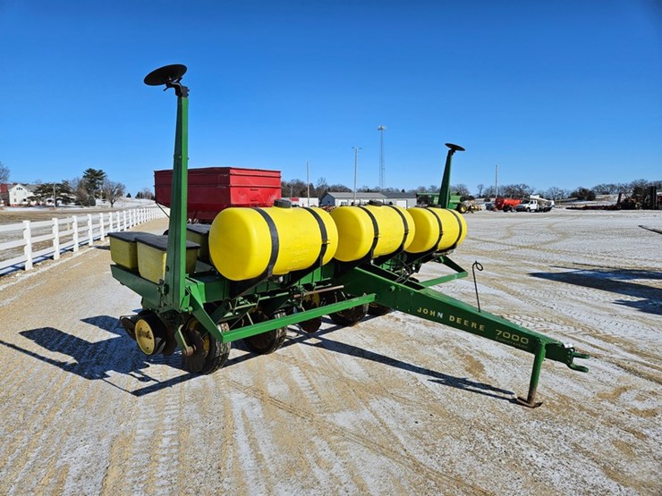 john-deere-7000-image-7