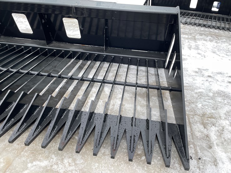 #2335-•-wolverine-skeleton-bucket-image-8