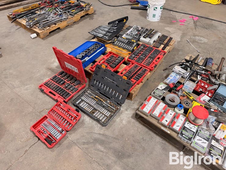 socket-sets/drill-bits/tap-&-die-set-image-1