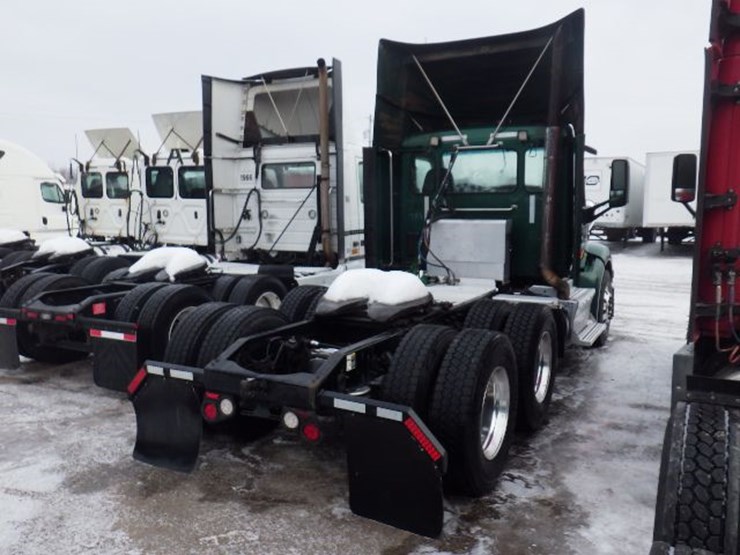 2017-peterbilt-579-image-8