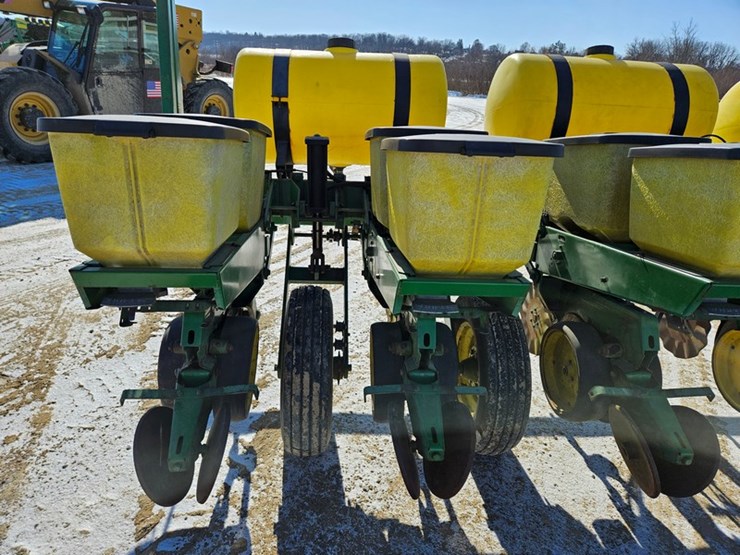 john-deere-7000-image-21