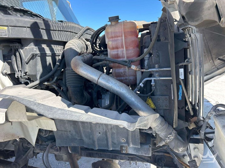 2013-international-workstar-7400-image-9