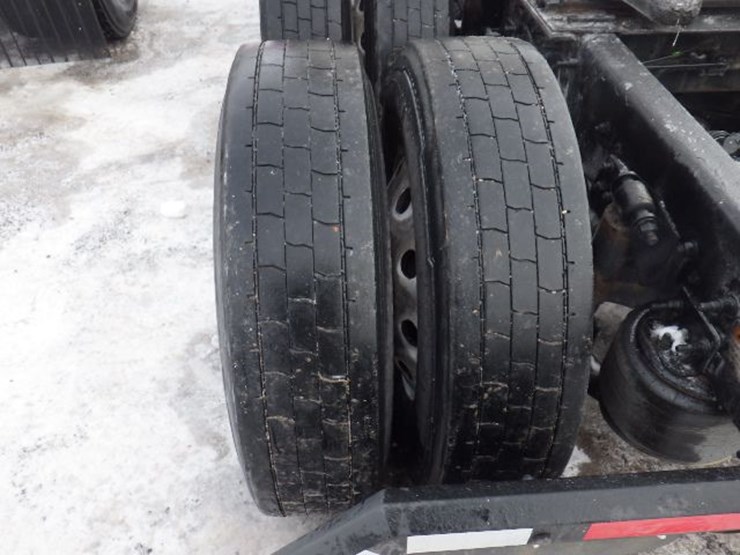 2018-freightliner-cascadia-125-image-14