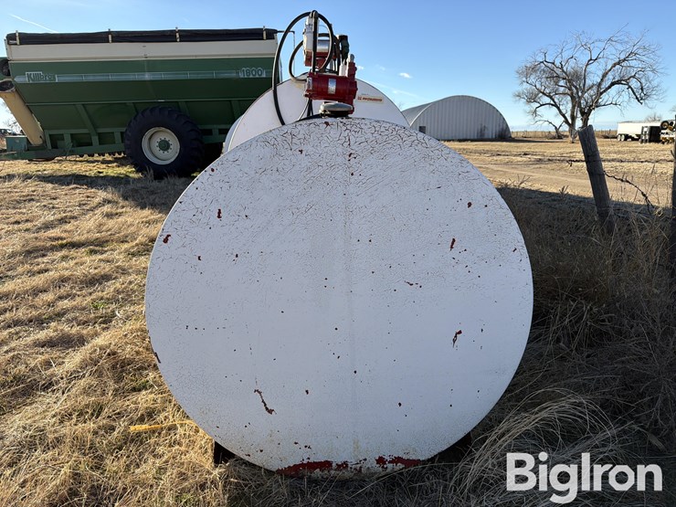 500-gal-fuel-tank-&-pump-image-4