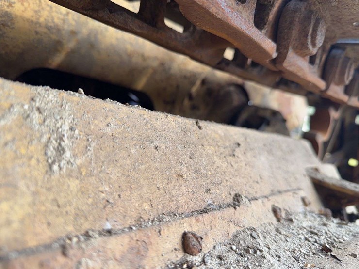 caterpillar-ten-gas-crawler-image-34