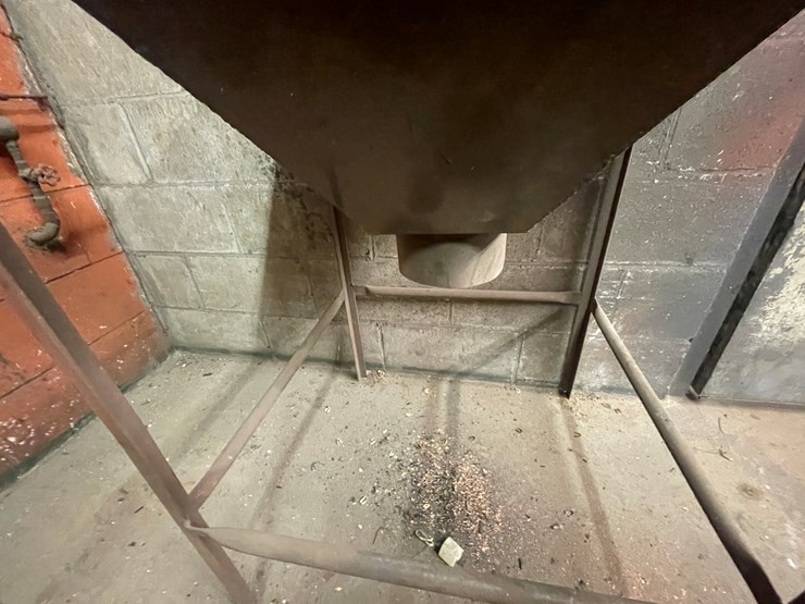 #5955-•-work-table-image-6