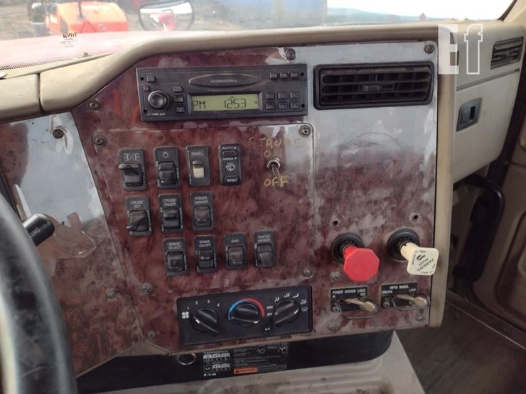 2006-international-paystar-5900-image-11