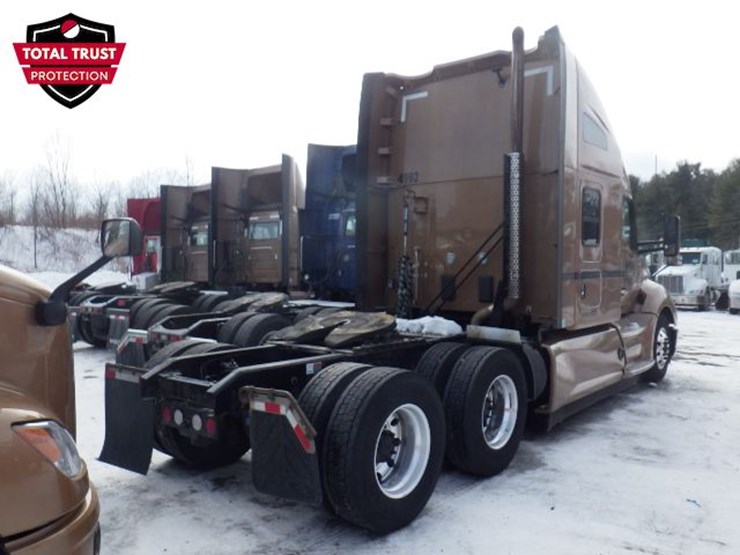 2022-kenworth-t680-image-10