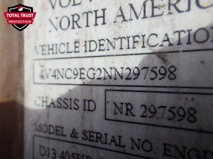 2022-volvo-vnl-300-image-19