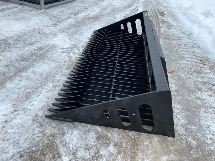 #2333-•-wolverine-skeleton-bucket-image-8