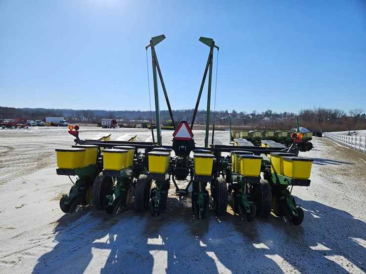 john-deere-7200-image-4