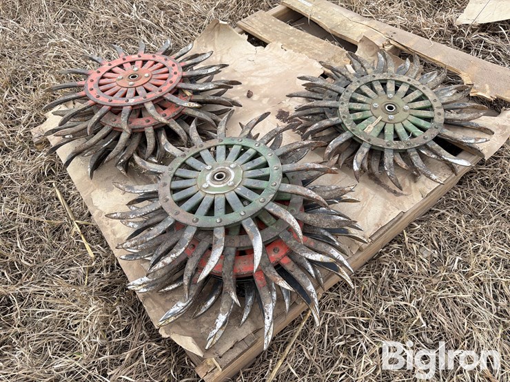 john-deere-rotary-hoe-wheels-image-3