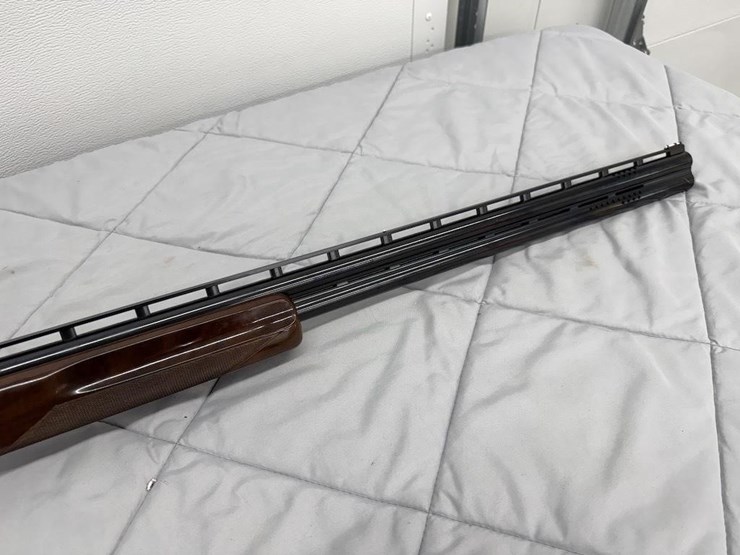 browning-citori-xt-12-gauge-shotgun-image-2