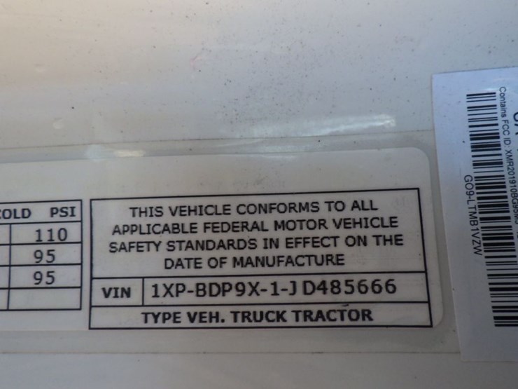 2018-peterbilt-579-image-18