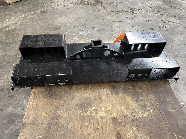 #3852-•-new-universal-mount-receiver-hitch-plate-with-chain-buckets-image-2