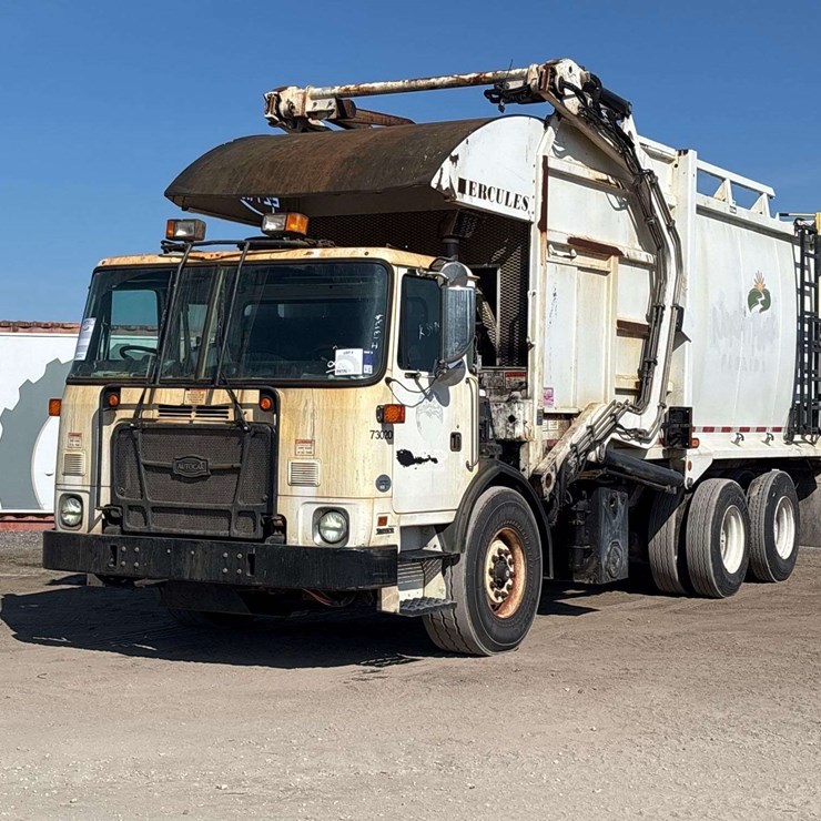 2017 AUTOCAR XPEDITOR