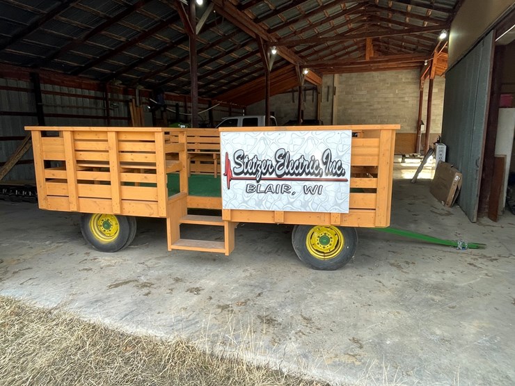 #5915-•-parade-wagon-image-4