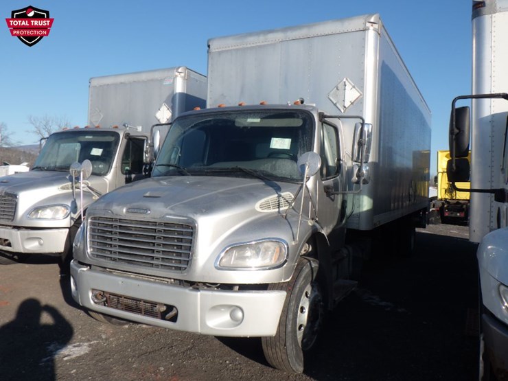 2019-freightliner-m2-106-image-1