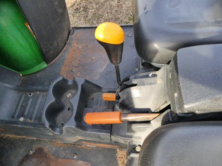 john-deere-gator-image-11