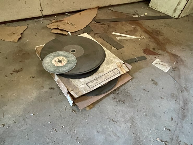 #5919-•-assorted-metal-cutting-wheels-image-1