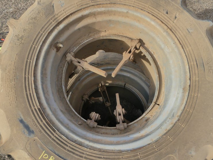 "two"-12.4-24-clamp-on-duals-image-2