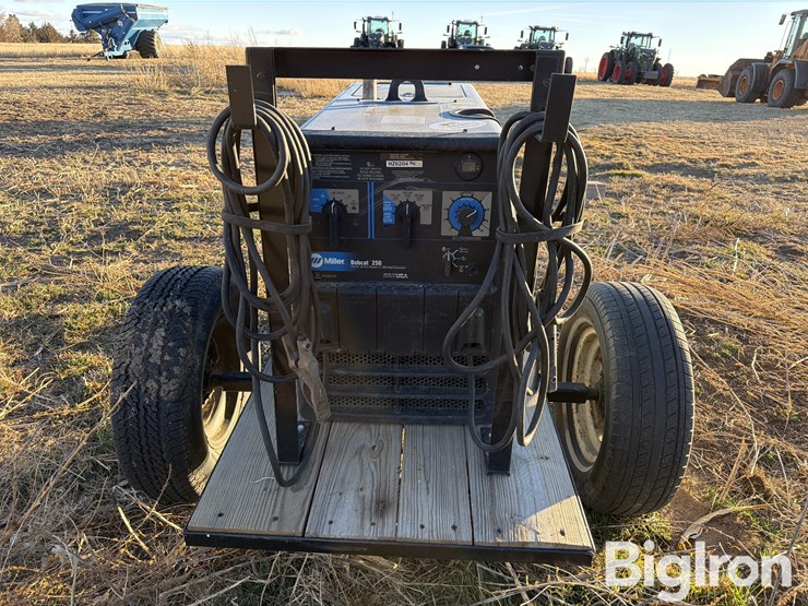miller-bobcat-250-portable-cc/cv,-ac/dc-welder-/-11000-watt-generator-image-6
