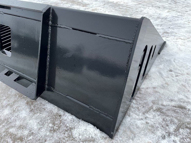 #2335-•-wolverine-skeleton-bucket-image-12