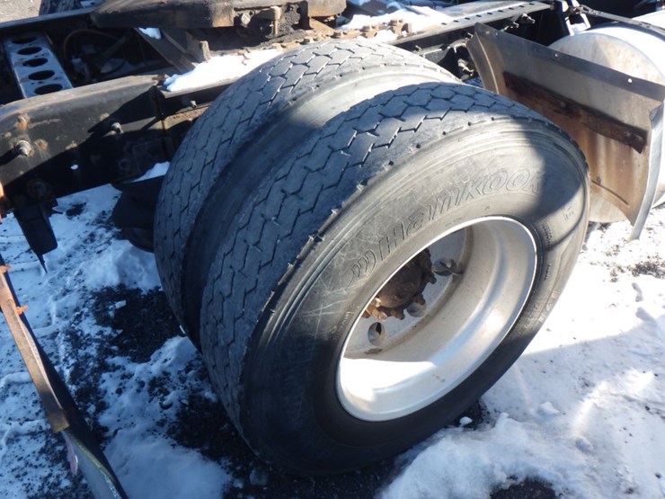 2017-international-prostar-image-4